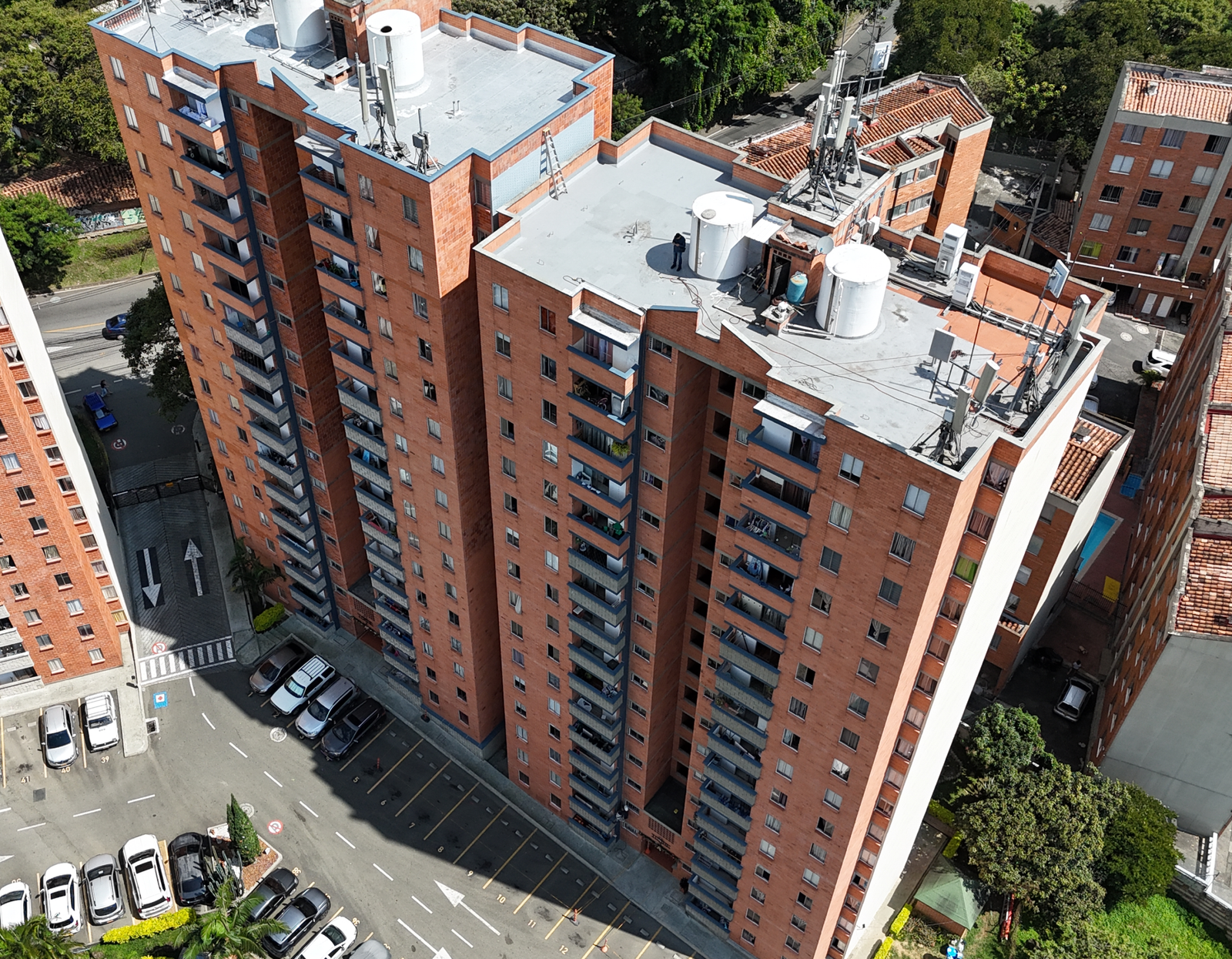 DJI_20251217111035_0005_D
