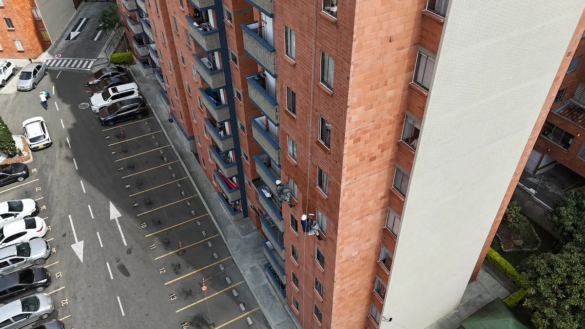 MANTENIMIENTO DE FACHADAS